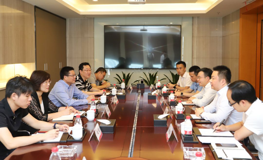 柳州市委副书记梁旭辉一行莅临恒峰g22恒丰手机娱乐官网股份考察调研
