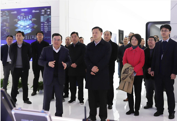安徽省副省长章曦一行莅临恒峰g22恒丰手机娱乐官网股份参观考察