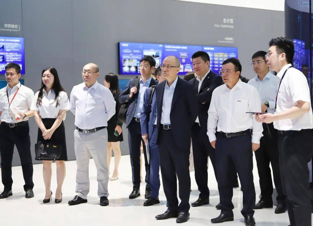 平安银行行长胡跃飞一行至恒峰g22恒丰手机娱乐官网股份参观考察